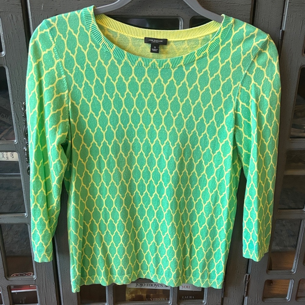 Ann Taylor Vibrant Green and Yellow Long Sleeve Top